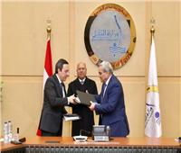 توقيع عقد تمويل وإنشاء ميناء جاف ومنطقة لوجستية بالعاشر من رمضان