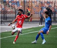 شاهد فرحة طفل بالحصول على تيشيرت الشحات ودعم الجماهير للاعبي الأهلي