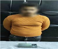 ضبط عاطل بتهمة استدراج شخص داخل شقة سكنية لسرقة هاتفه المحمول بحلوان