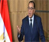 جولة لرئيس الوزراء داخل مصنع خطوط تجميع سيارات "جيلي" في مصر 
