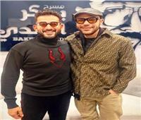محمد إمام يوجه رسالة لـ أحمد حلمي احتفالا  بعرض مسرحية «بني أدم »|فيديو