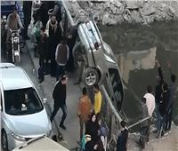 العناية الإلهية تنقذ سائق سيارة من الموت بعد سقوطه بترعة المريوطية