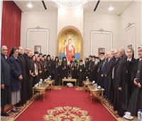 بطريرك الكاثوليك يزور البابا تواضروس للتهنئة بالأعياد