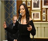 مروة ناجي تبدع في غناء باقة من أغاني كوكب الشرق 