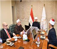 وزير الأوقاف يبحث مع مدير أوقاف المنيا سبل تعزيز الانضباط الإداري والدعوي