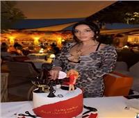 بتورتة أميرة.. نادين نسيب نجيم تحتفل بعيد ميلادها مع صديقاتها |فيديو