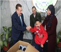 محافظ المنوفية يقرر صرف مساعدات لـ 80 حالة من الأسر الأولى بالرعاية| صور