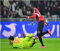 انطلاق مباراة ميلان وفينورد بدوري الأبطال 