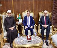 محافظ المنوفية يستقبل مفتي الجمهورية علي هامش المشاركة في ندوة لبناء الإنسان بجامعة المنوفية ... صور