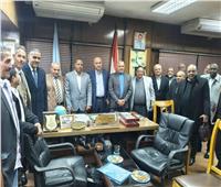 «عمال مصر» يبحث إجراءات حل مشاكل «القابضة» لاستصلاح الأراضي