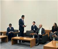 وزير التعليم يلتقي أعضاء البرلمان الياباني لتعزيز الشراكة في مجال التعليم