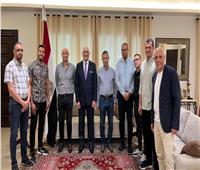 سفير مصر في ليبيريا يستعرض جهود الوزارة لتطوير العمل القنصلي 