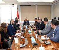 وزير الإسكان يستعرض مقترحًا لتنمية غرب رأس الحكمة بالساحل الشمالي