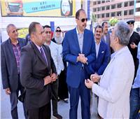 محافظ سوهاج يوجه بتكثيف المرور على مواقف السيارات