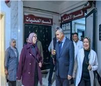 محافظ الإسكندرية يزور الأطفال الثلاثة الناجين من العقار المنهار باللبان| صور