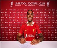 بعد محمد صلاح.. ليفربول يعلن تجديد عقد فان دايك