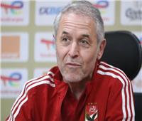 كولر يحاضر لاعبي الأهلي بالفيديو قبل مران اليوم
