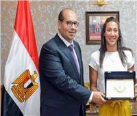 اتحاد السباحة يوافق على ترشح فريدة عثمان للجنة اللاعبين باللجنة الأولمبية المصرية