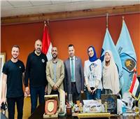 ورشة للتصوير الفوتوغرافي بكلية الفنون الجميلة في جامعة الأقصر