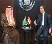 وزير الاستثمار يلتقي الأمين العام للمجلس التنسيقي المصري السعودي