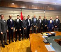 وزير الطيران يلتقي وفد شركة Space 42 لبحث التعاون المشترك