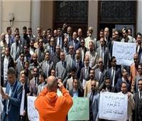 «المحامين» تبدأ إضرابًا بسبب الرسوم القضائية.. ورئيس الاستئناف الأسبق يرد| خاص