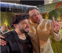 بملابس هندية.. مصطفى حجاج يحيي حفل زفاف رامي عاشور