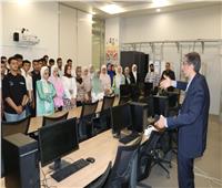 طلاب جامعة الدلتا التكنولوجية في زيارة ميدانية للقومي للاتصالات لتعزيز مهاراتهم .. صور