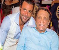 محمد إمام يحتفل بعيد ميلاد الزعيم على طريقته الخاصة | شاهد