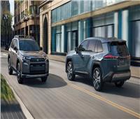 مقارنة مواصفات سيارة تويوتا RAV4 هايبرد 2026 مقابل هوندا CR-V هايبرد