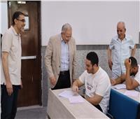 نائب رئيس جامعة حلوان وأمين عام الجامعة الأهلية يتابعان سير اختبارات نهاية العام