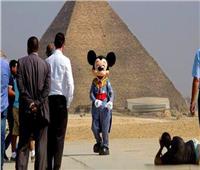 «السياحة والآثار» تنظم زيارة للمشاركين في عروض Disney بالأهرامات
