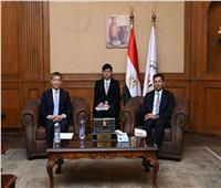 وزير الرياضة يبحث مع السفير الصيني سبل تعزيز التعاون المشترك