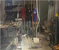 ضبط 3 أشخاص لقيامهم بإدارة مصنع بدون ترخيص لتعديل الشكمانات بالقطامية