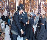 «الداخلية» توزع مساعدات على الأولى بالرعاية بالمناطق الحضارية الجديدة 