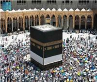 الحجاج يؤدون طواف الوداع استعدادًا لزيارة المدينة المنورة