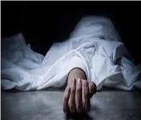 عاطل مدمن يقتل شقيقته بواسطة كوريك سيارة لرفضها شراء علبة سجائر له بالمحلة
