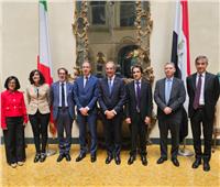 وزير الاتصالات يبحث مع مسؤولى مؤسسات إيطالية جذب استثمارات بمجالات التعهيد 