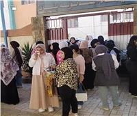 فتح أبواب اللجان الامتحانية أمام طلاب الثانوية العامة لبدء اجراءات التفتيش| صور