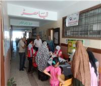 تقديم الخدمة الطبية لـ 1256 مواطنًا في قافلة طبية بقرية الإبراهيمية بدمياط