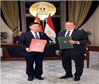 محافظ البنك المركزي يوقع مذكرة تفاهم مع نظيره الصيني لتعزيز التعاون 