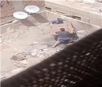 بلطجة فوق السطوح لإجبار الأهالي على الرحيل.. والمتهمون في قبضة مباحث قليوب