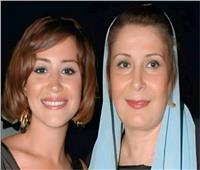 أول تعليق من منة شلبي بعد شائعة وفاة والدتها زيزي مصطفى