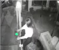 صور محاولة قيام هدير عبدالرازق بالقفز من شرفة منزلها هربا من الشرطة| خاص