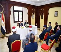 وزير الخارجية يستعرض مبادرات الحكومة لدعم المصريين في الخارج 