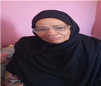 على مشارف الـ80 عامًا.. أسوانية تغادر محطة الأمية في قطار التضامن