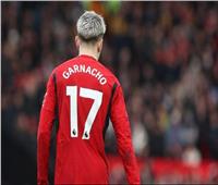 نجم مانشستر يونايتد يفضل تشيلسي