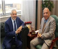 محمود عصمت: شراكة "أميا باور" نموذج يحتذى به في مشروعات الطاقة