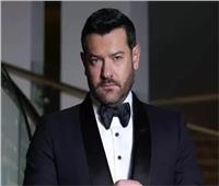 عمرو يوسف يوضح حقيقة تشابه فيلم «درويش» مع مسلسل «جراند أوتيل» |فيديو