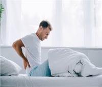 يسبب آلام الظهر.. احذر مخاطر النوم الزائد 